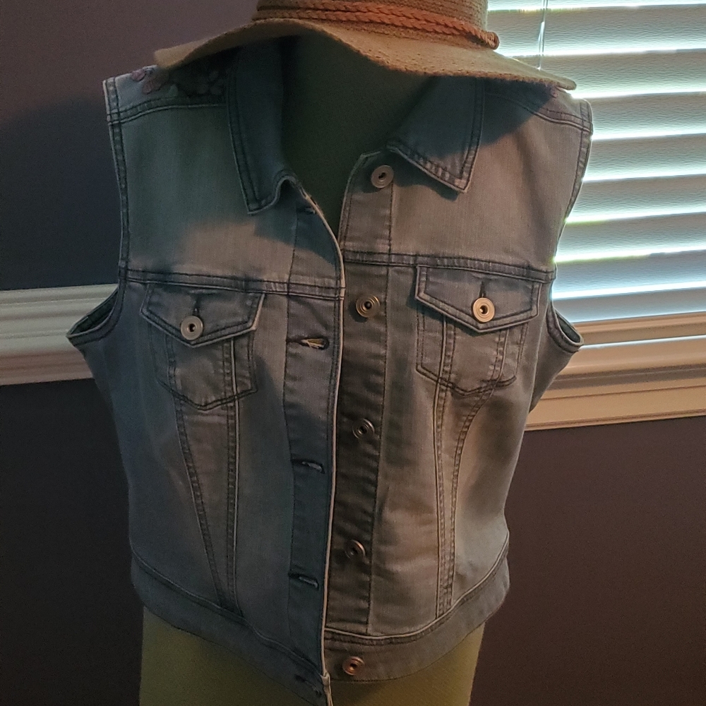 Denim embroidered vest